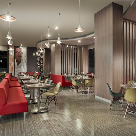 Swiss-Belinn Cawang Jakarta Exteriör bild