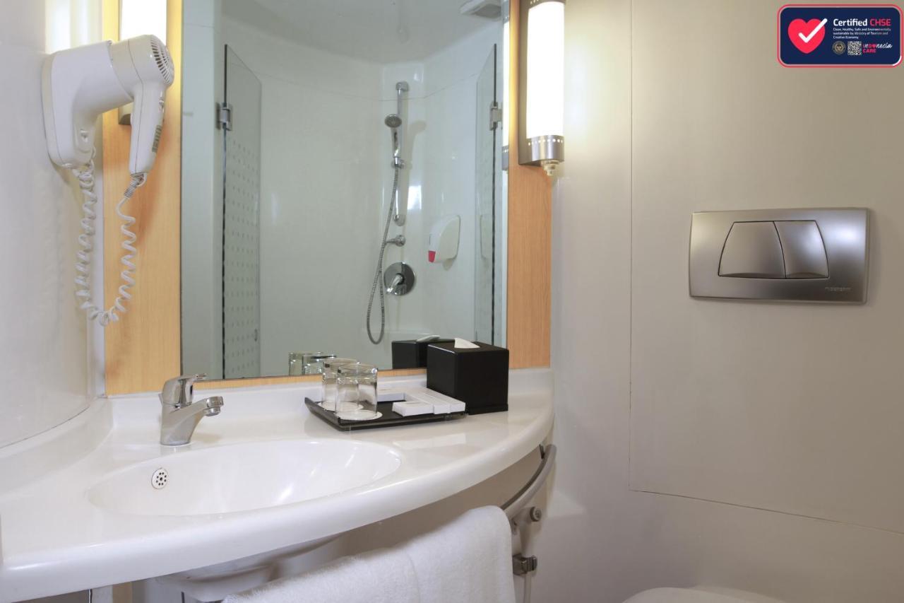 Swiss-Belinn Cawang Jakarta Exteriör bild