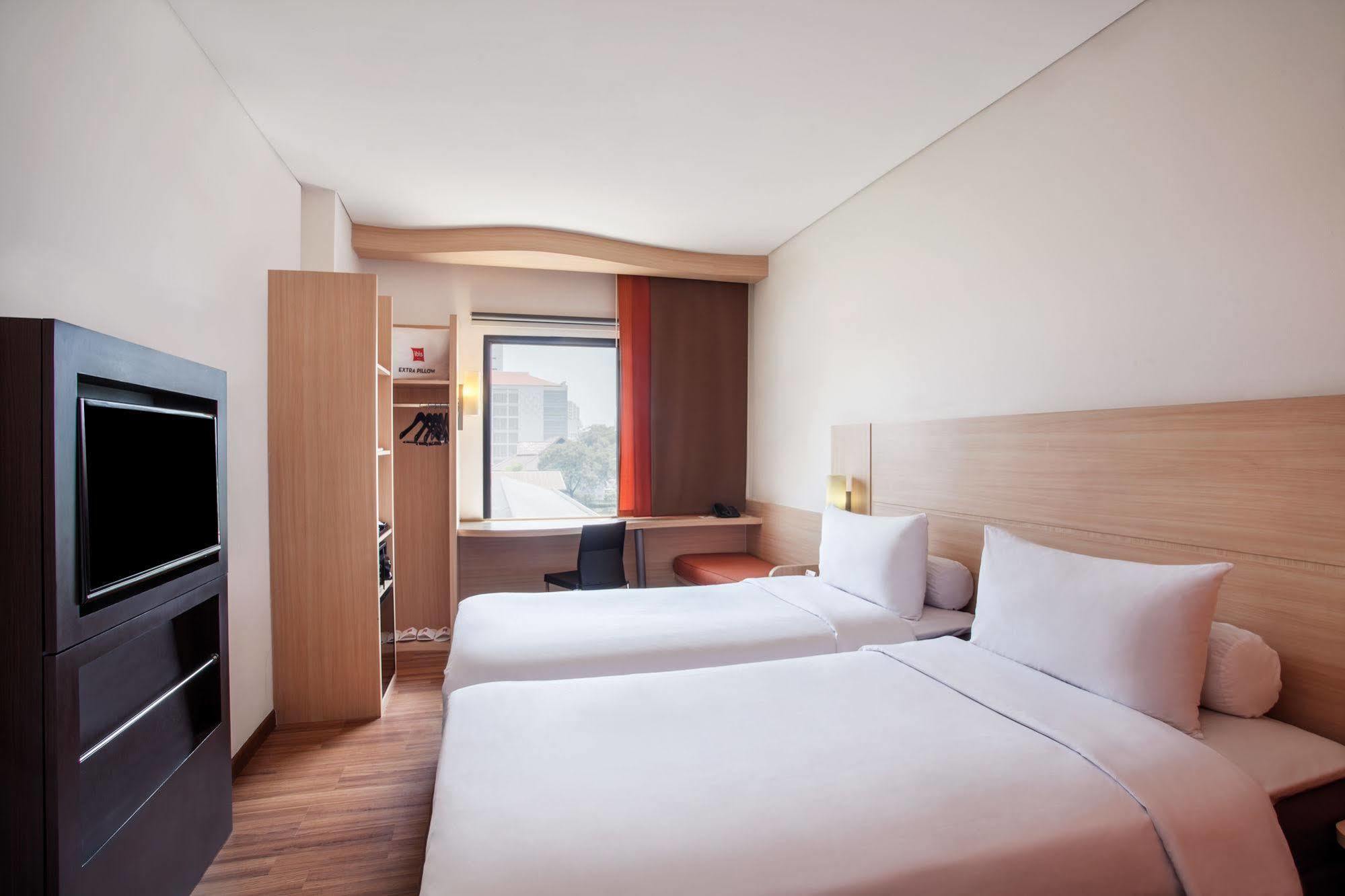 Swiss-Belinn Cawang Jakarta Exteriör bild
