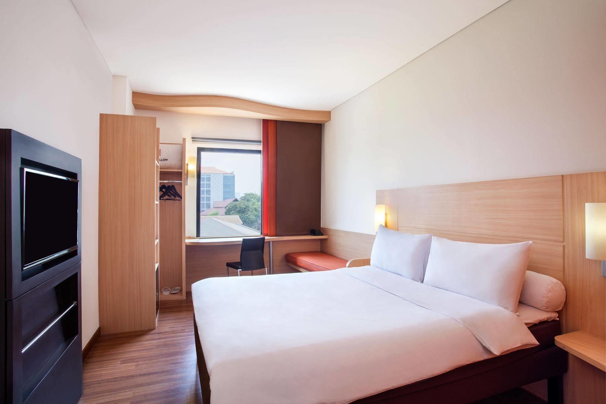 Swiss-Belinn Cawang Jakarta Exteriör bild