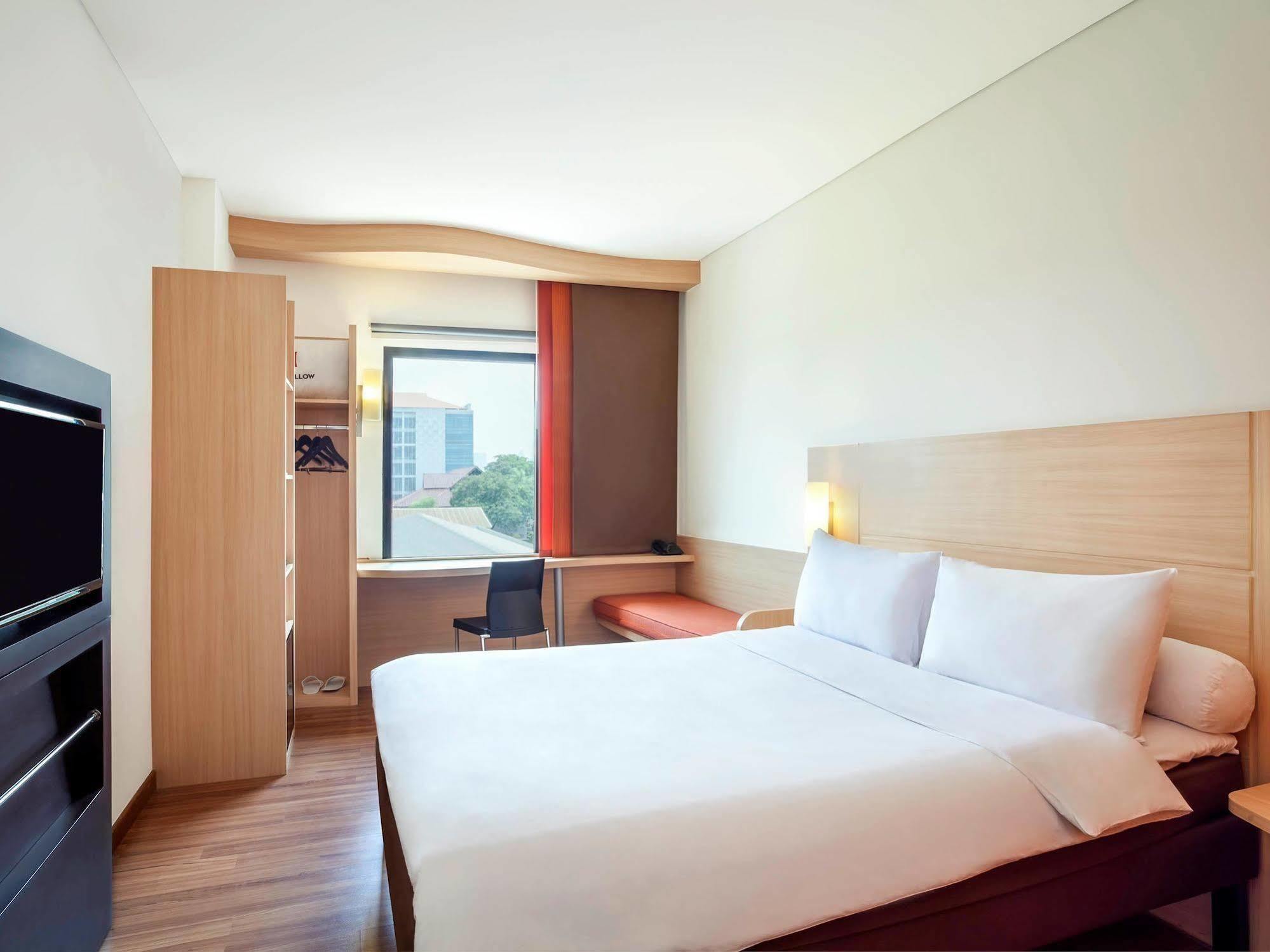 Swiss-Belinn Cawang Jakarta Exteriör bild